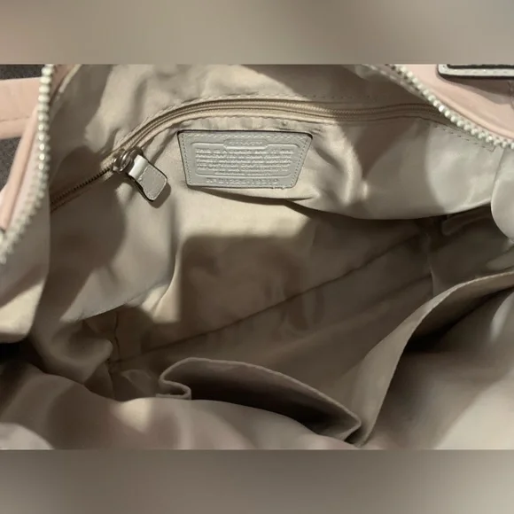 Coach shoulder bag - Picture 13 of 15